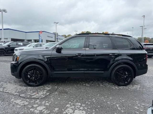 Used 2024 Black Kia EX X-Line image 4