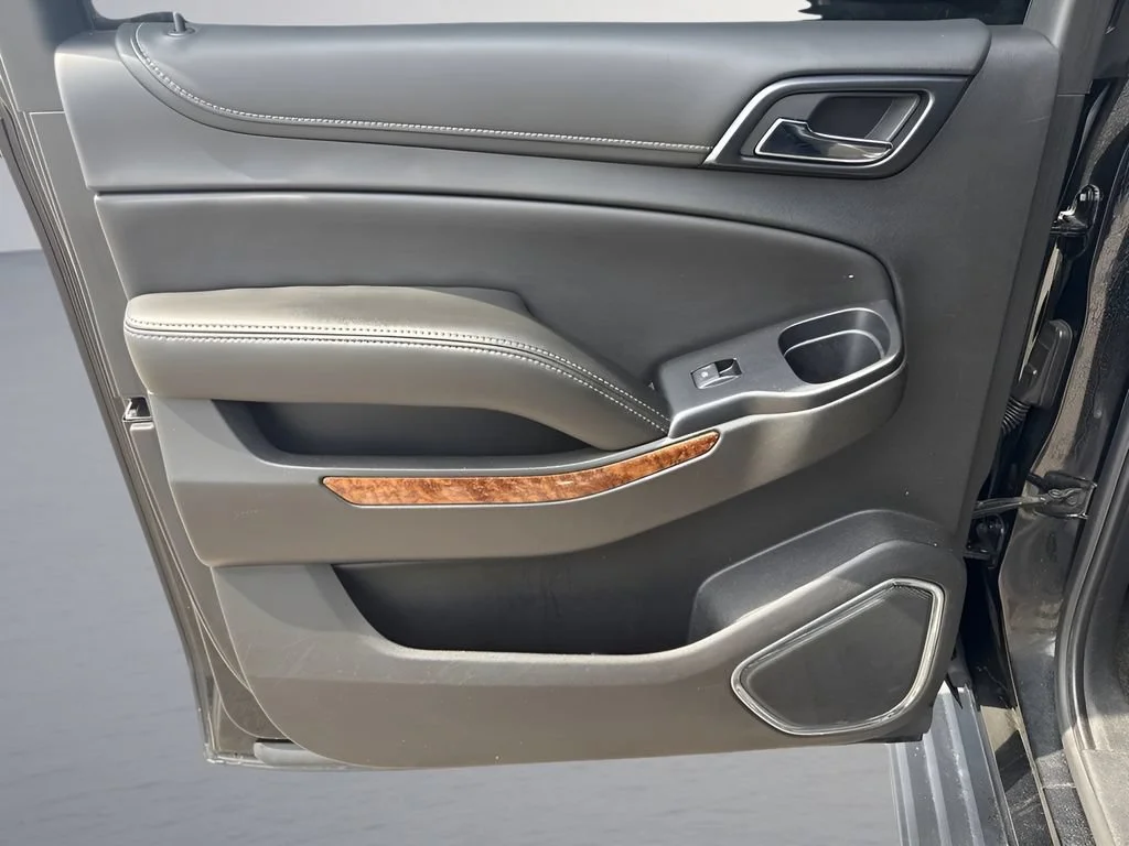 Used 2018 BLACK Chevrolet Premier image 34