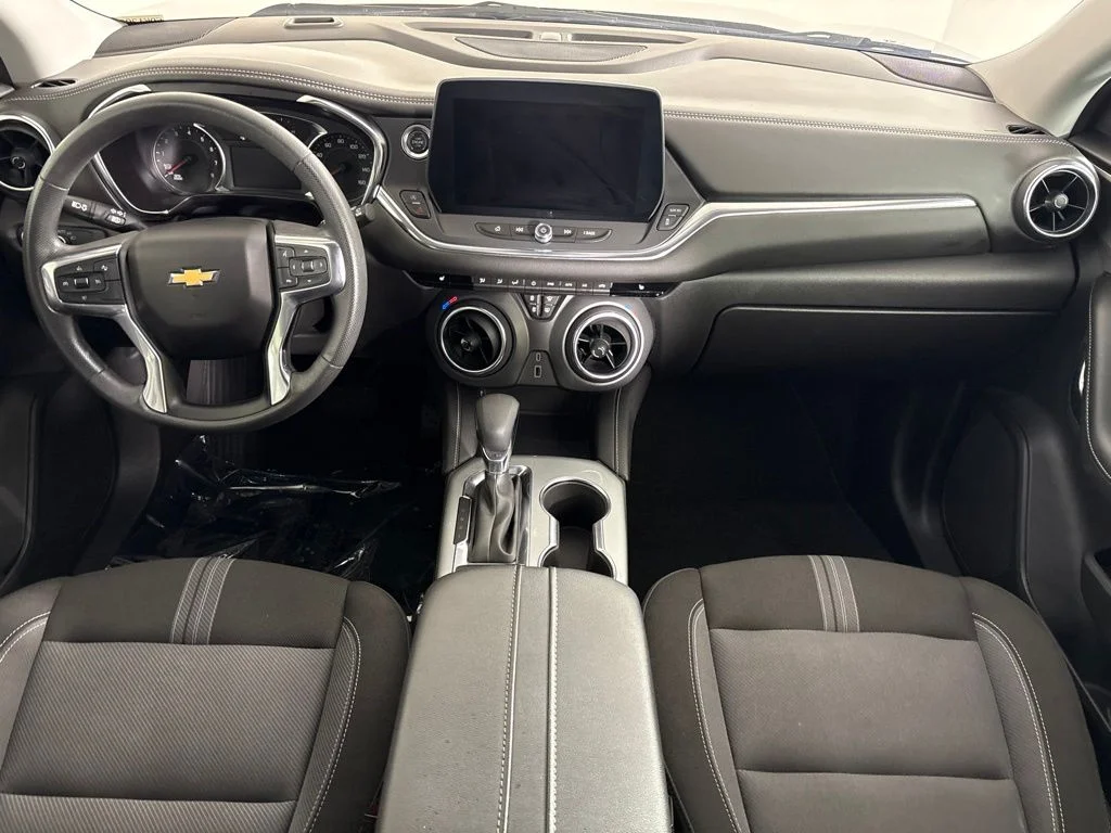Used 2025 Black Chevrolet LT image 13