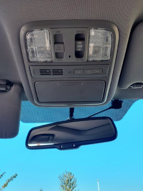 Used 2013 Silver Honda EX-L image 33