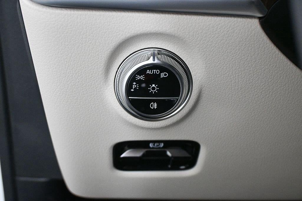 Certified Used 2026 Polar White Mercedes-Benz C 300 image 10