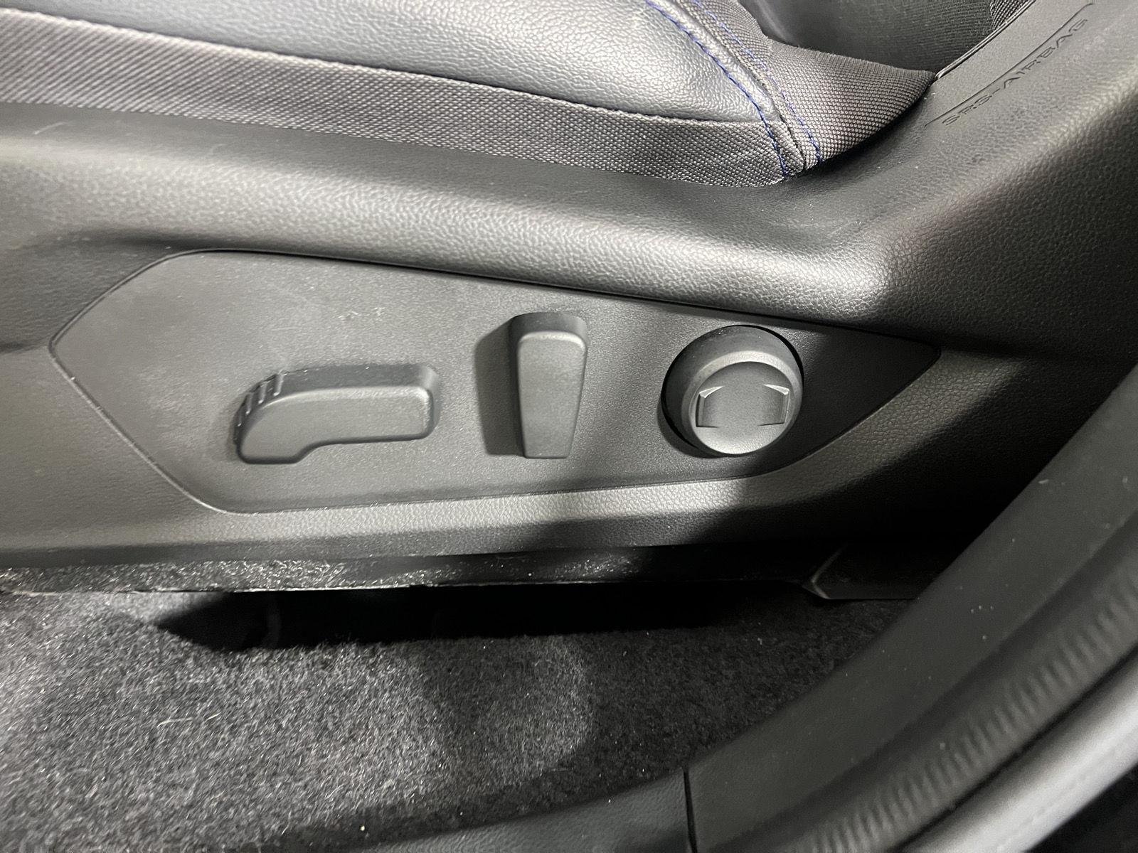 Used 2025 Crystal Black Silica Subaru Premium image 15