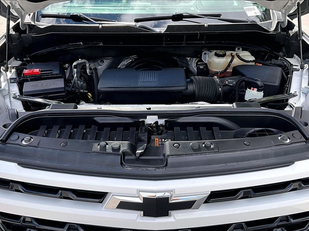 Used 2022 White Chevrolet RST image 30