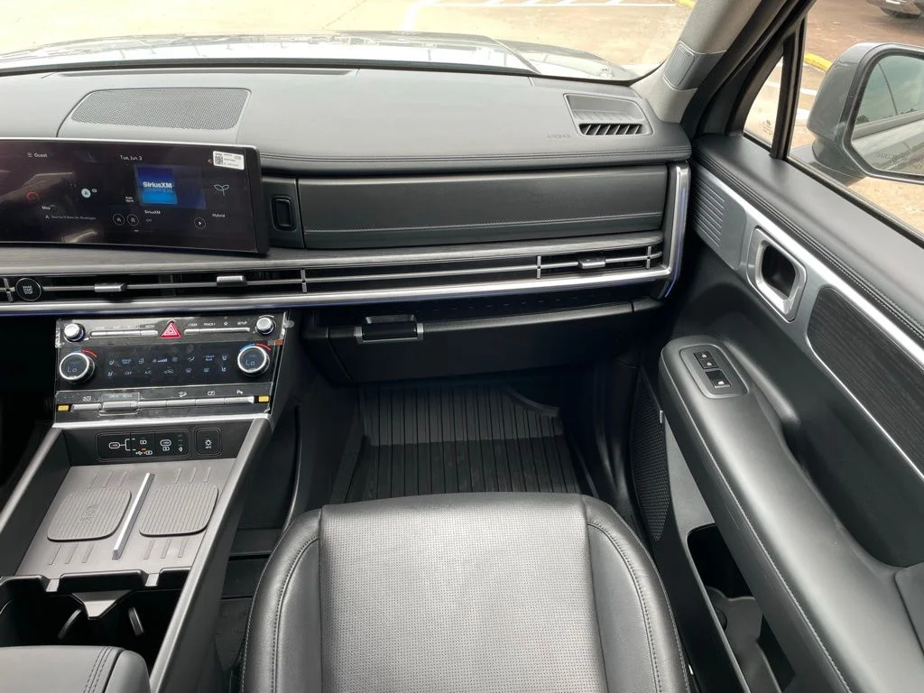 Used 2025 Gray Hyundai Limited image 17