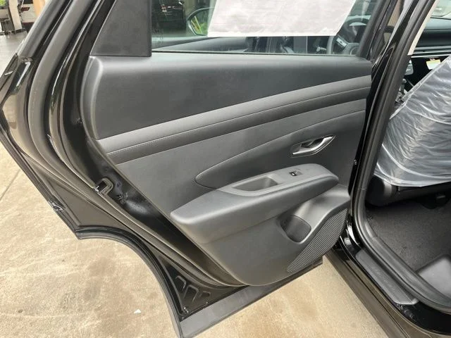 New 2026 Phantom Black Hyundai SE image 13
