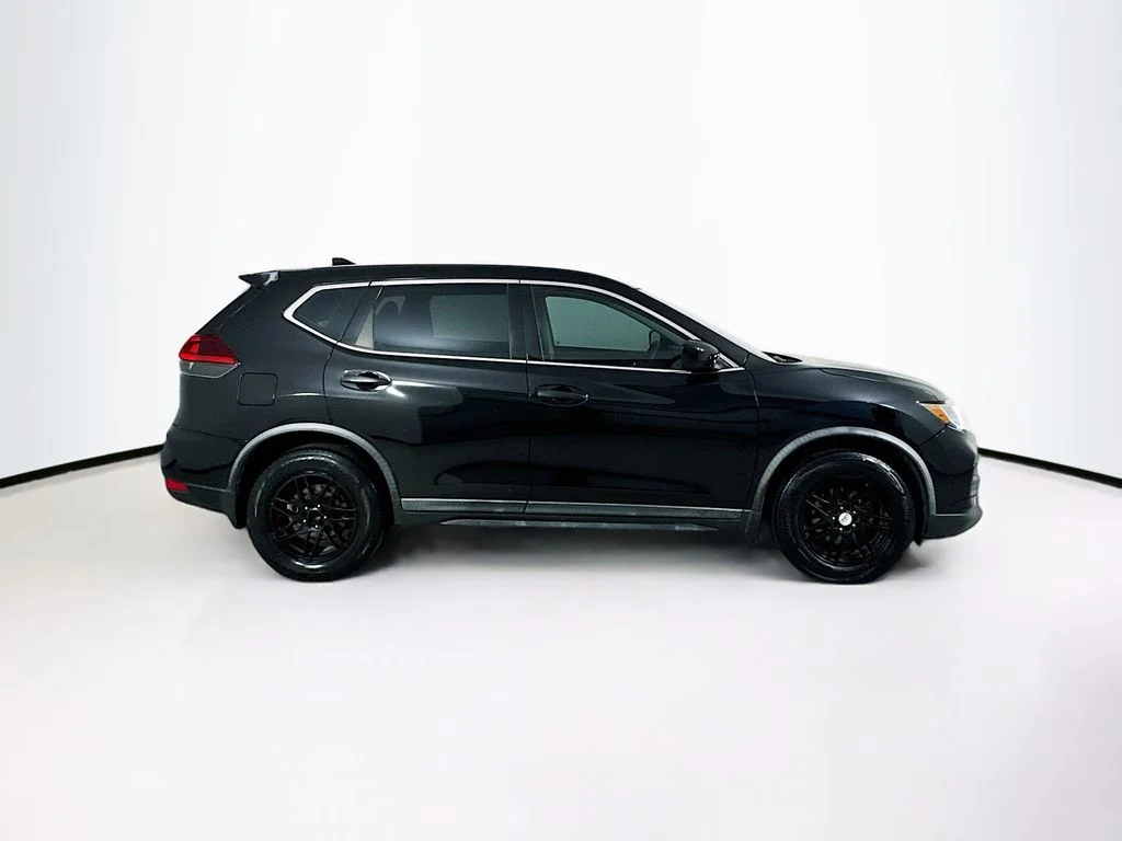 Used 2018 Magnetic Black Nissan S image 9