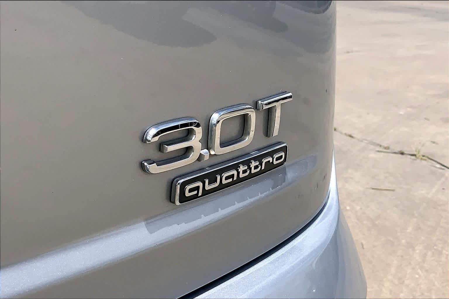 Used 2017 Florett Silver Metallic Audi Premium Plus image 10