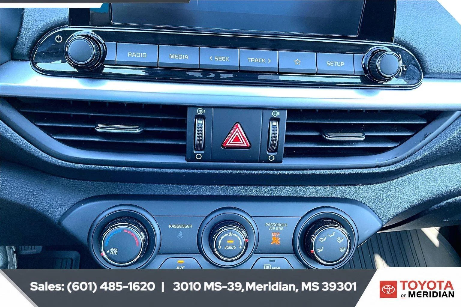 Used 2024 Aurora Black Pearl Kia LXS image 22
