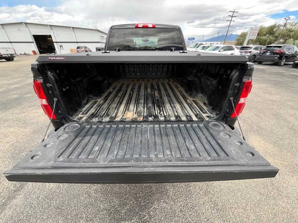 Used 2017 Black GMC SLE image 17