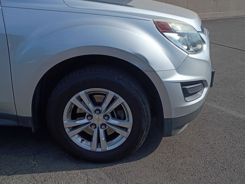 Used 2016 Silver Ice Metallic Chevrolet LS image 1