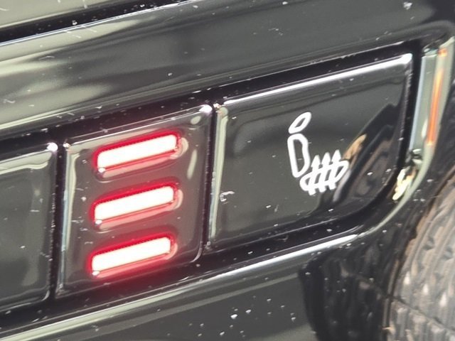 New 2026 Silver Zynith Exterior Paint Jeep Laredo image 16