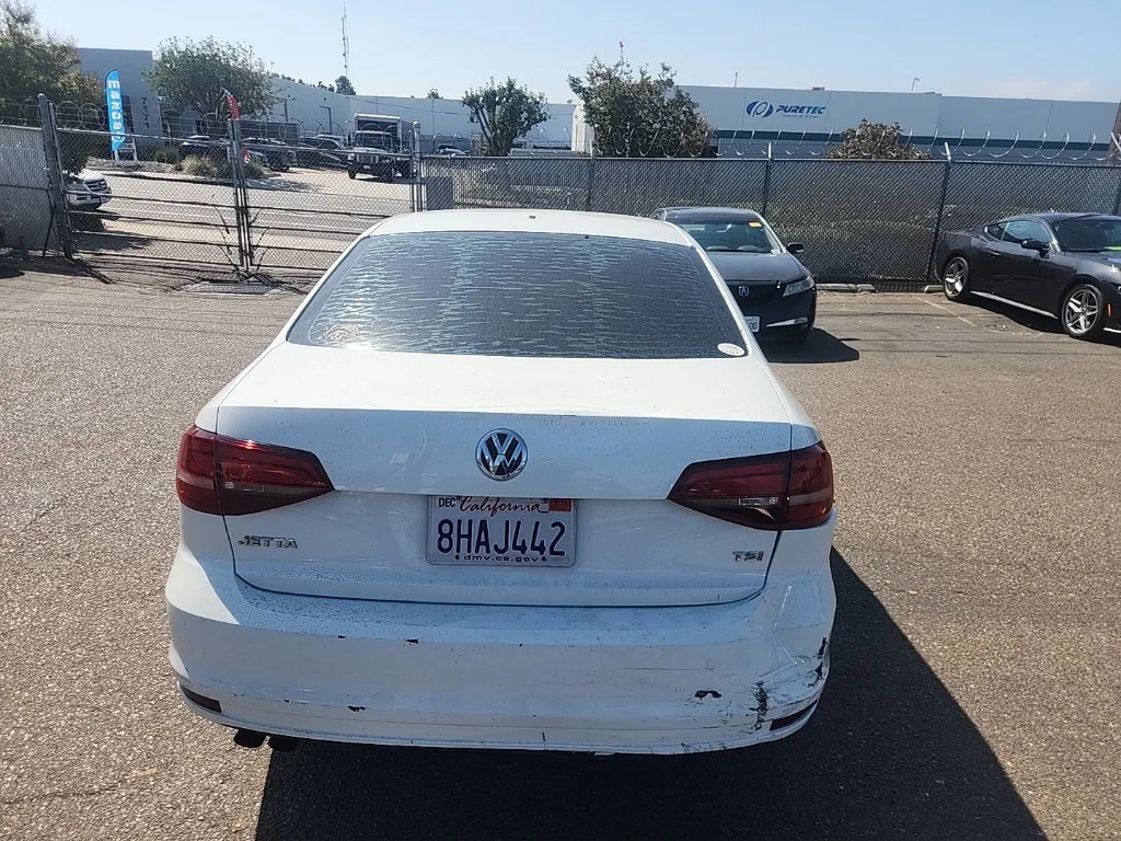 Used 2016 White Volkswagen 1.4T S image 11