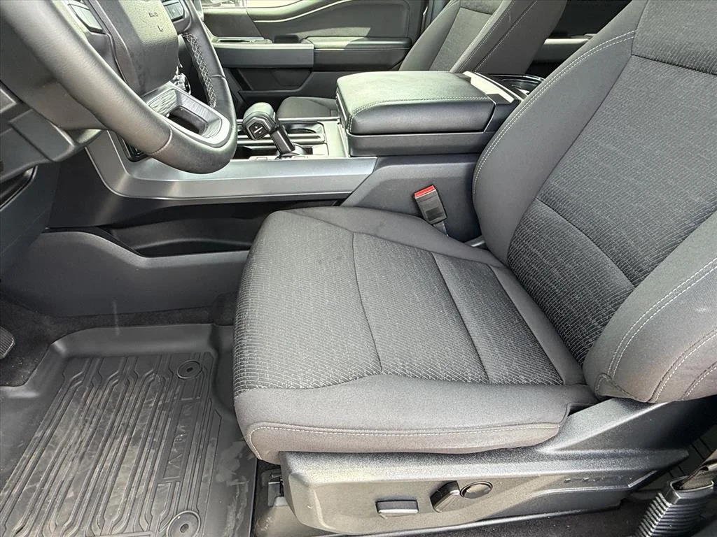 Certified Used 2025 Gray Ford XLT image 13