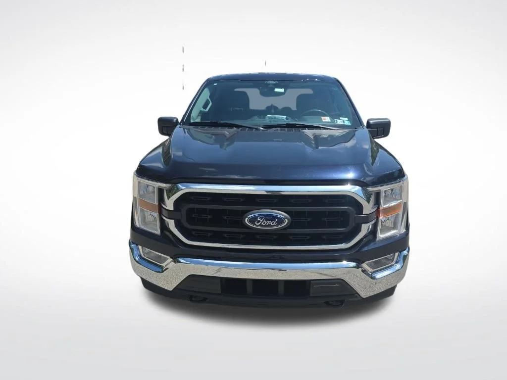 Used 2021 Blue Ford XLT image 2