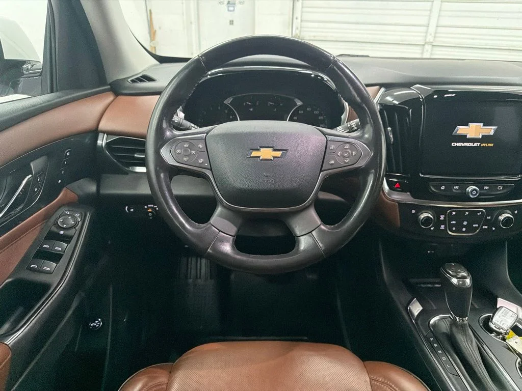 Used 2019 Beige Chevrolet High Country image 27