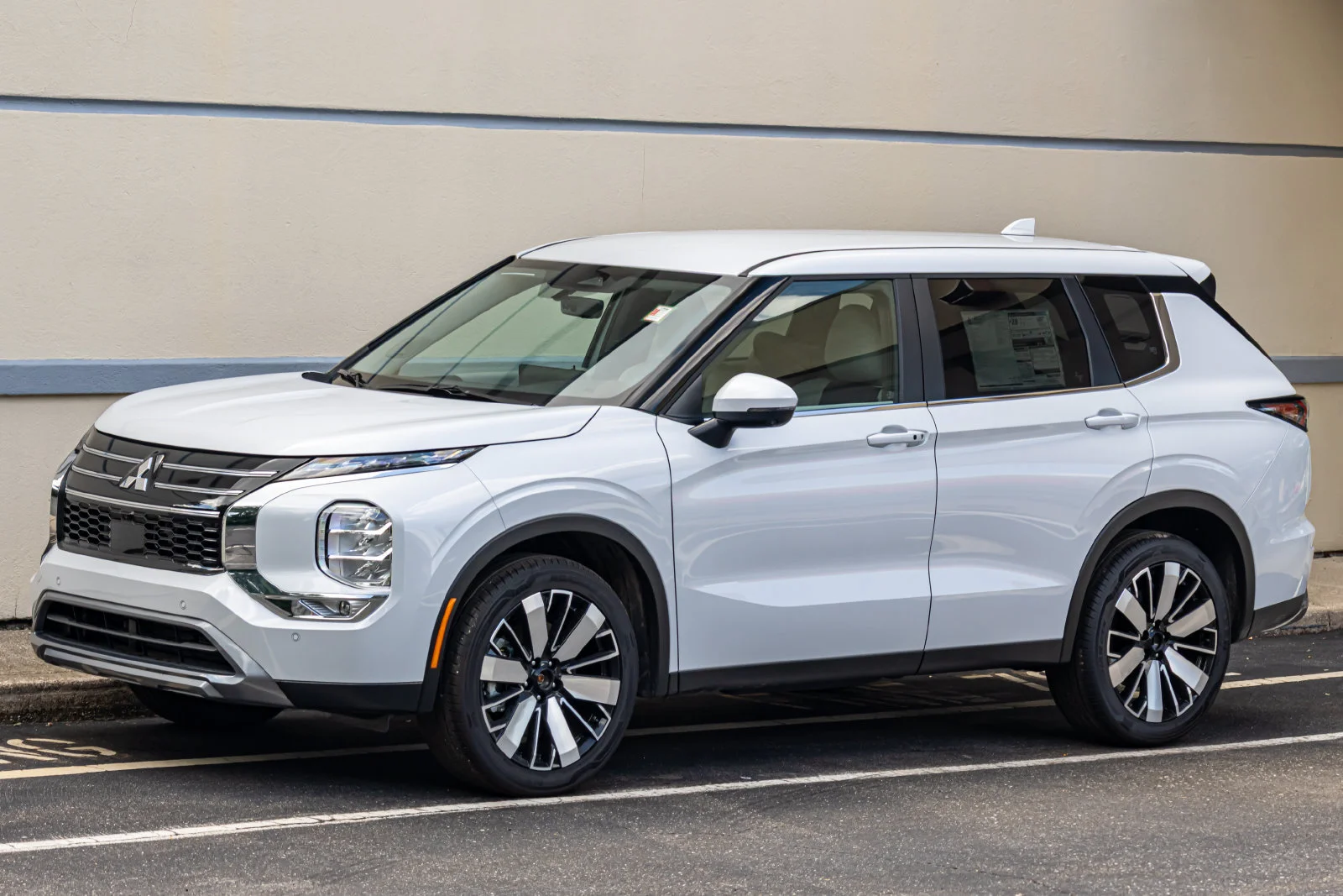 New 2026 White Mitsubishi SE 1.5T 2WD image 6