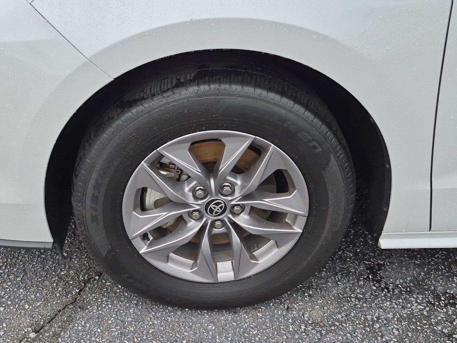 Used 2025 Wind Chill Pearl Toyota XLE image 10
