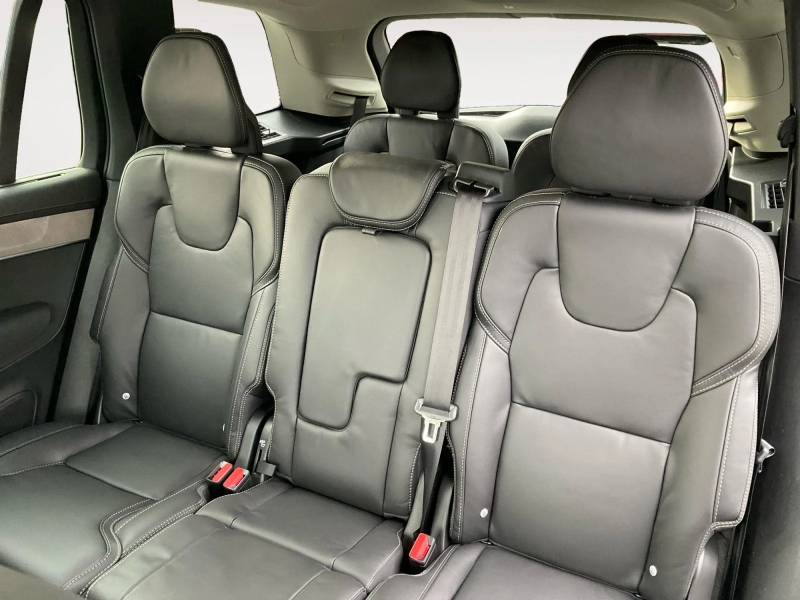 New 2026 Vapour Grey Metallic Volvo Ultra image 13