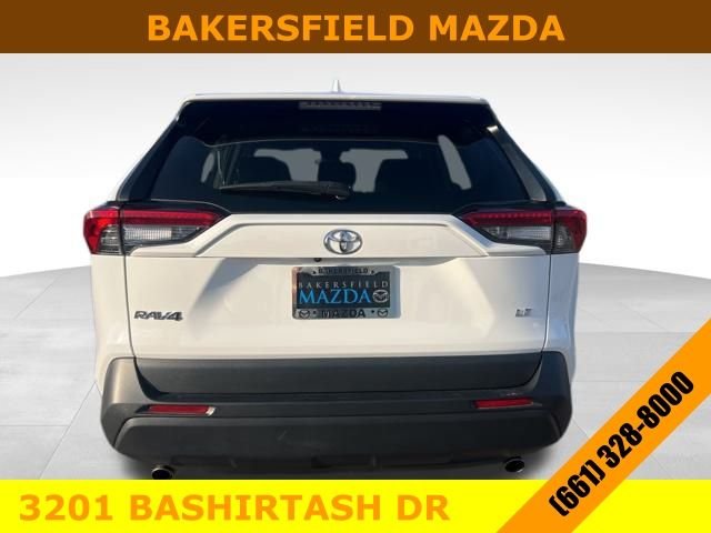 2024 Toyota RAV4 LE photo 4