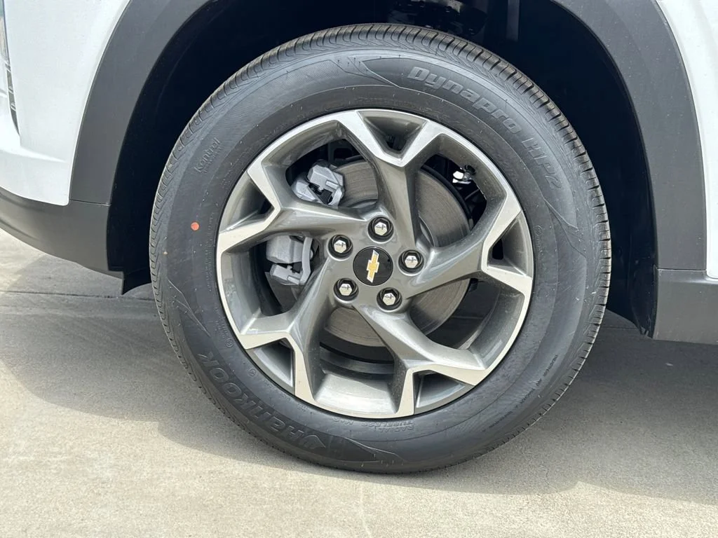 New 2026 Summit White Chevrolet LT image 5