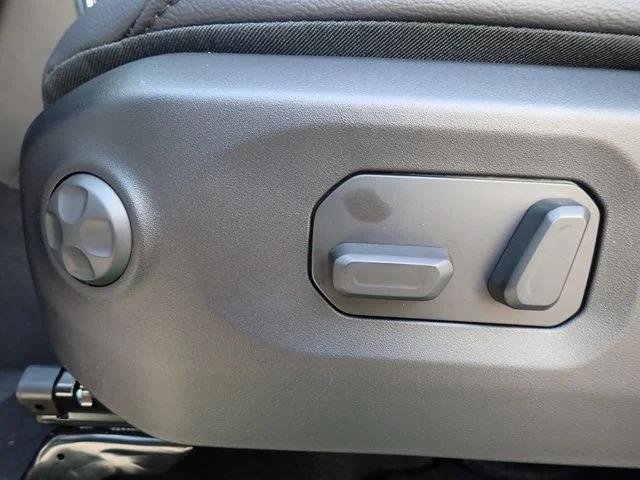 New 2026 White Jeep Sahara image 17