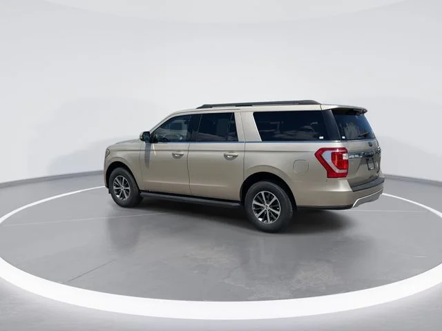 Used 2018 Gold Ford XLT image 4