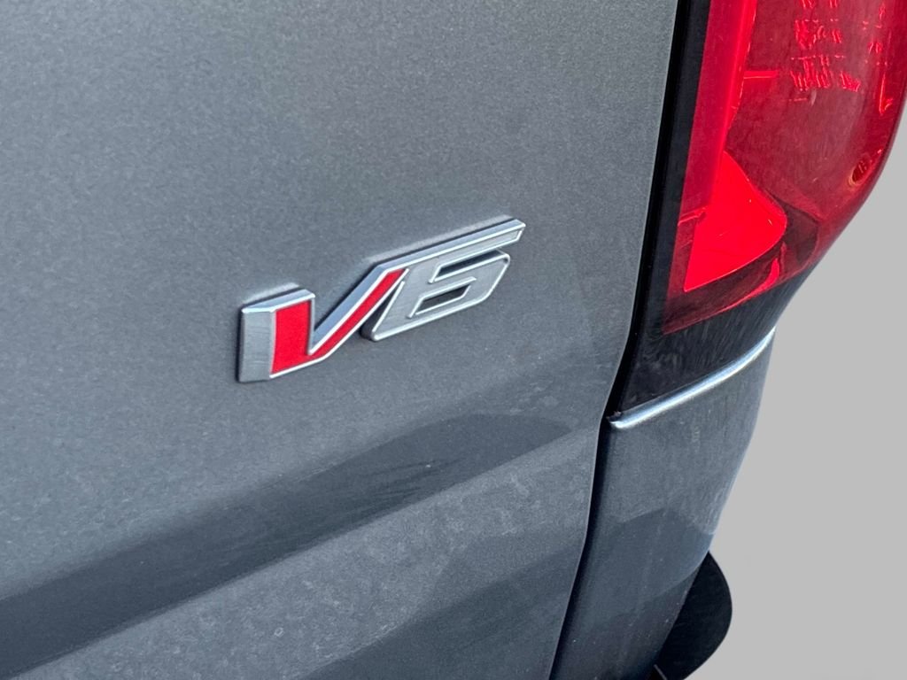 Used 2021 Gray Chevrolet LT image 12