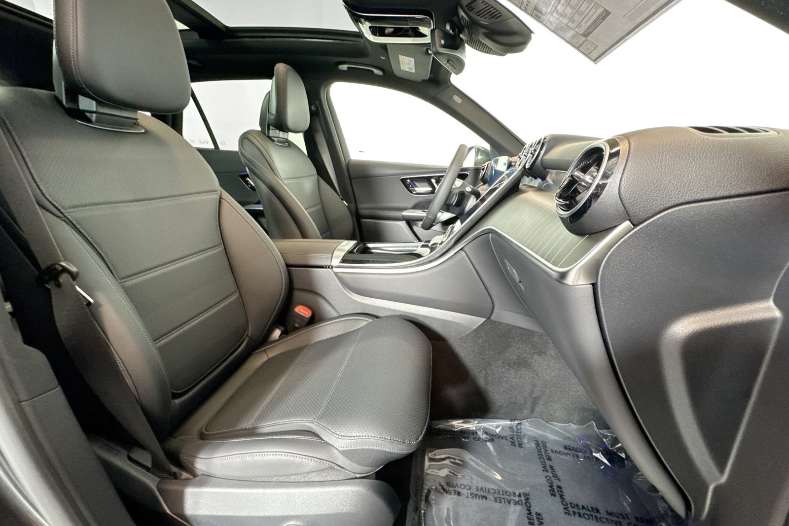New 2026 Graphite Grey Metallic Mercedes-Benz GLC 300 image 26