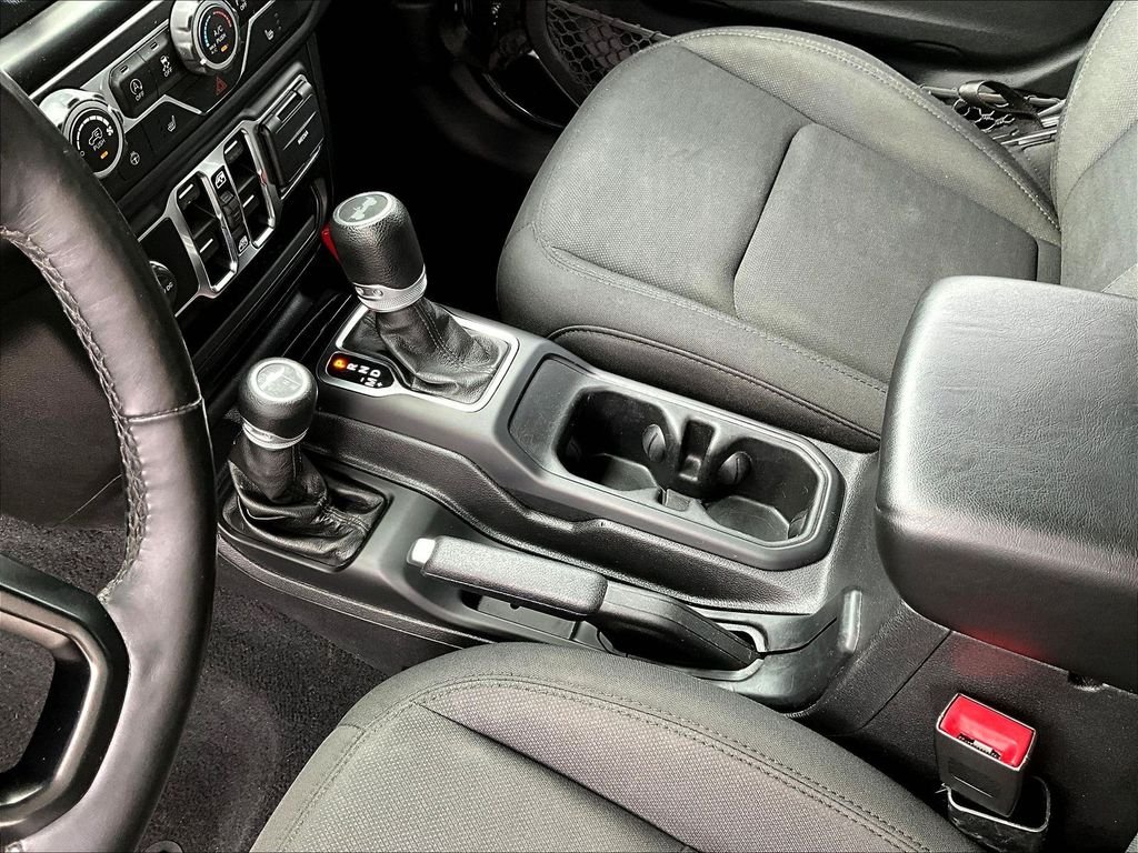Used 2020 Gray Jeep Unlimited Sport Altitude image 18