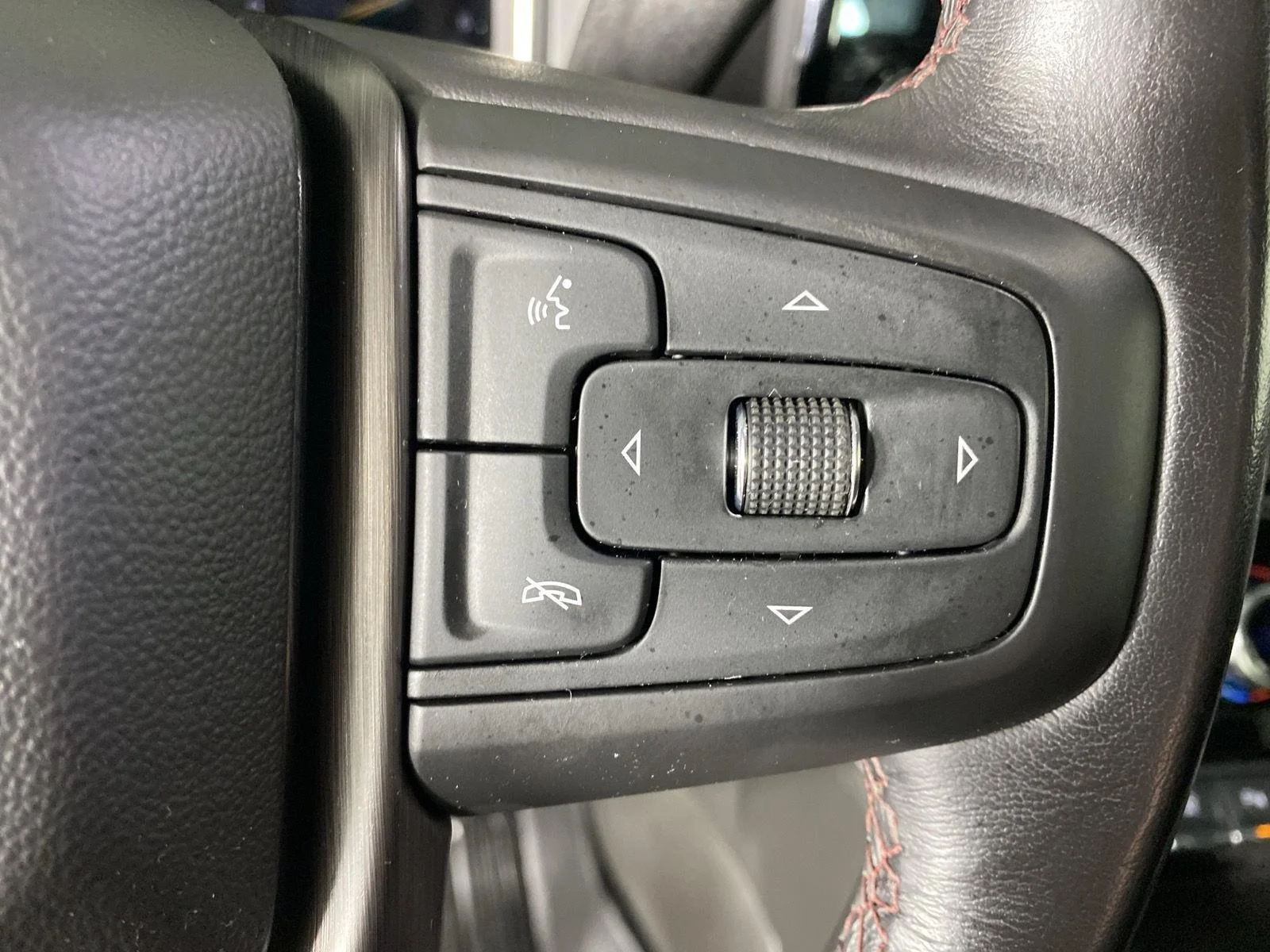 Used 2025 Onyx Black GMC AT4X image 16