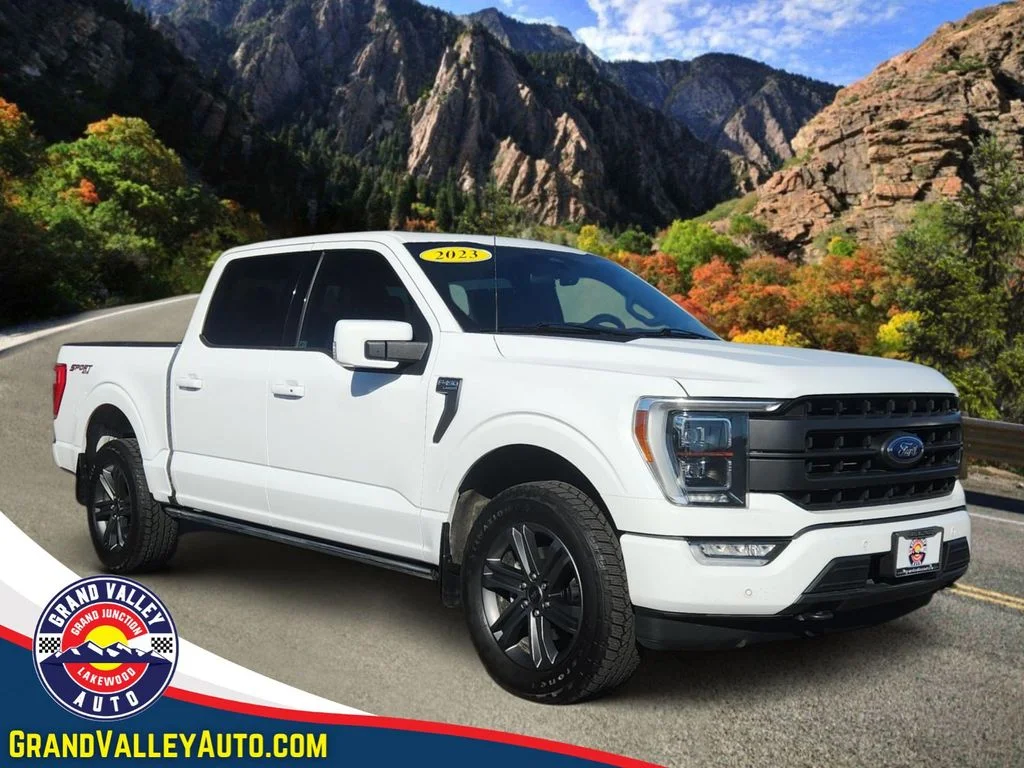 Used 2023 White Ford Lariat image 1