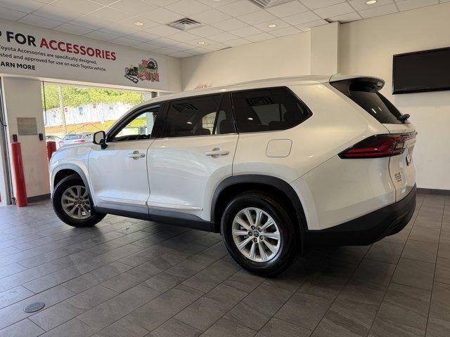 Certified Used 2026 WIND CHILL PEARL Toyota  image 26
