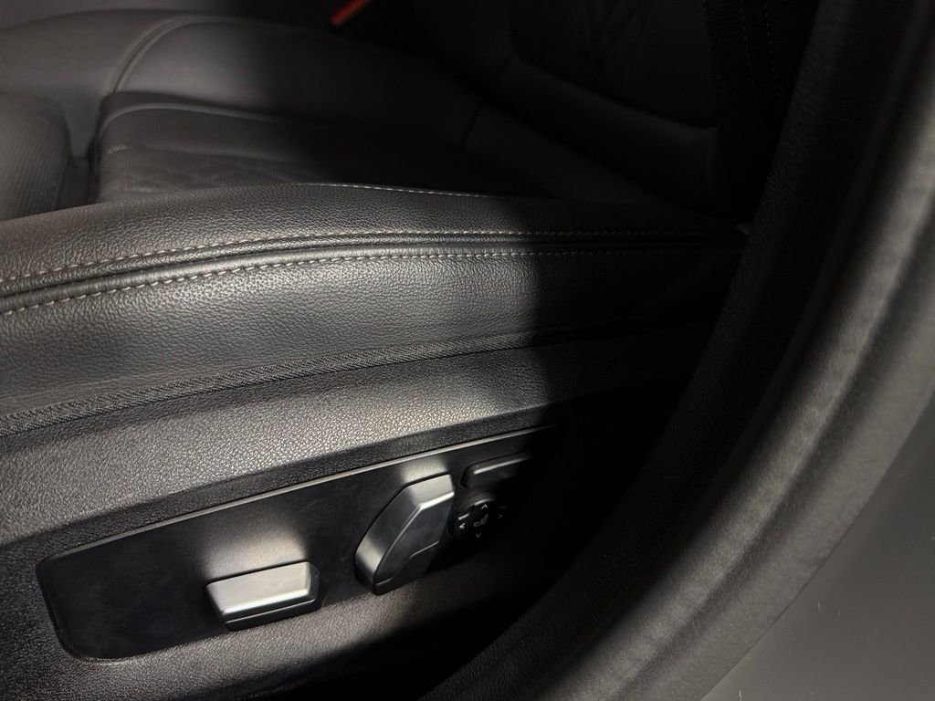 Used 2021 Gray BMW 540i image 23