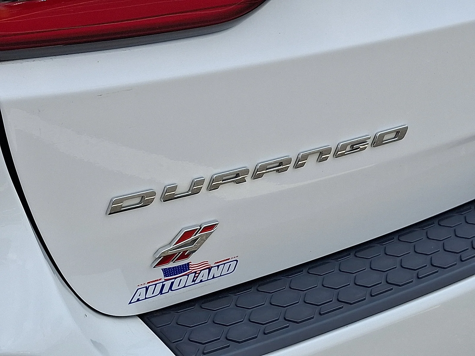 Used 2019 White Knuckle Clearcoat Dodge SXT image 31