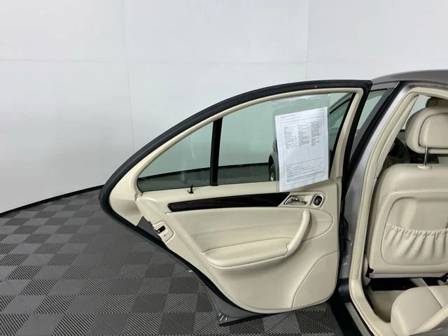 Used 2006  Mercedes-Benz C 350 image 22