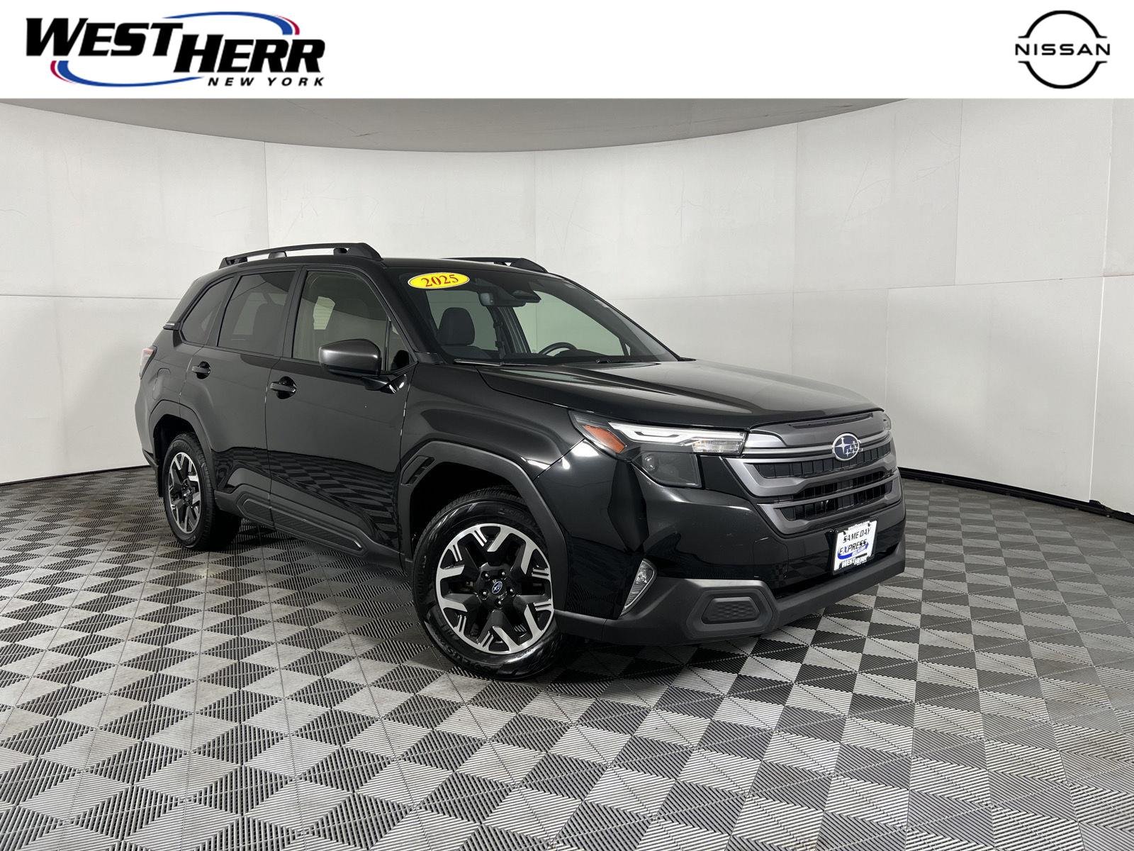 Used 2025 Crystal Black Silica Subaru Premium image 1