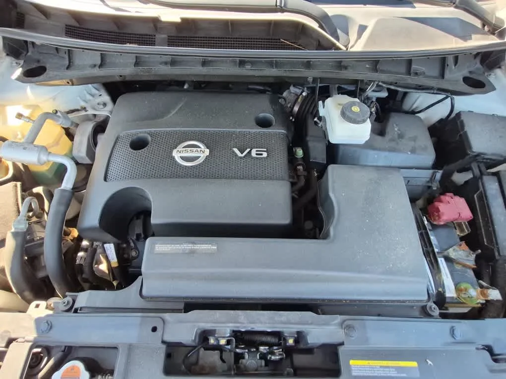 Used 2017 Pearl White Nissan SL image 18