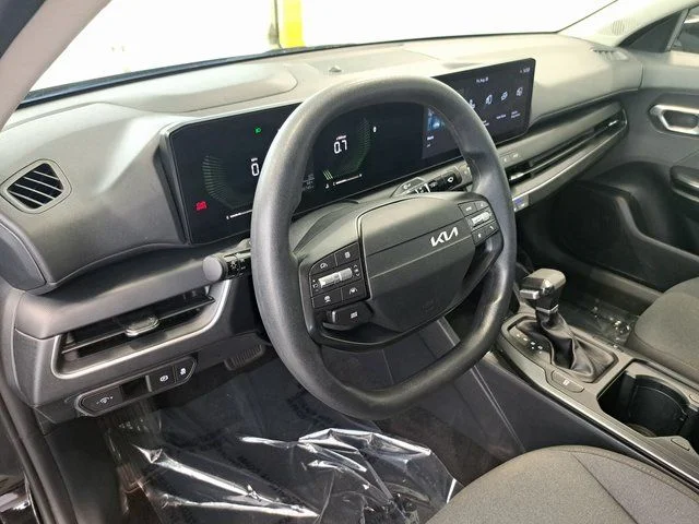 Used 2025 Black Kia LXS image 8