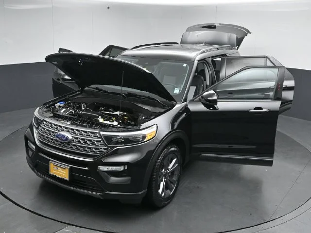 Certified Used 2024 Agate Black Metallic Ford XLT image 56