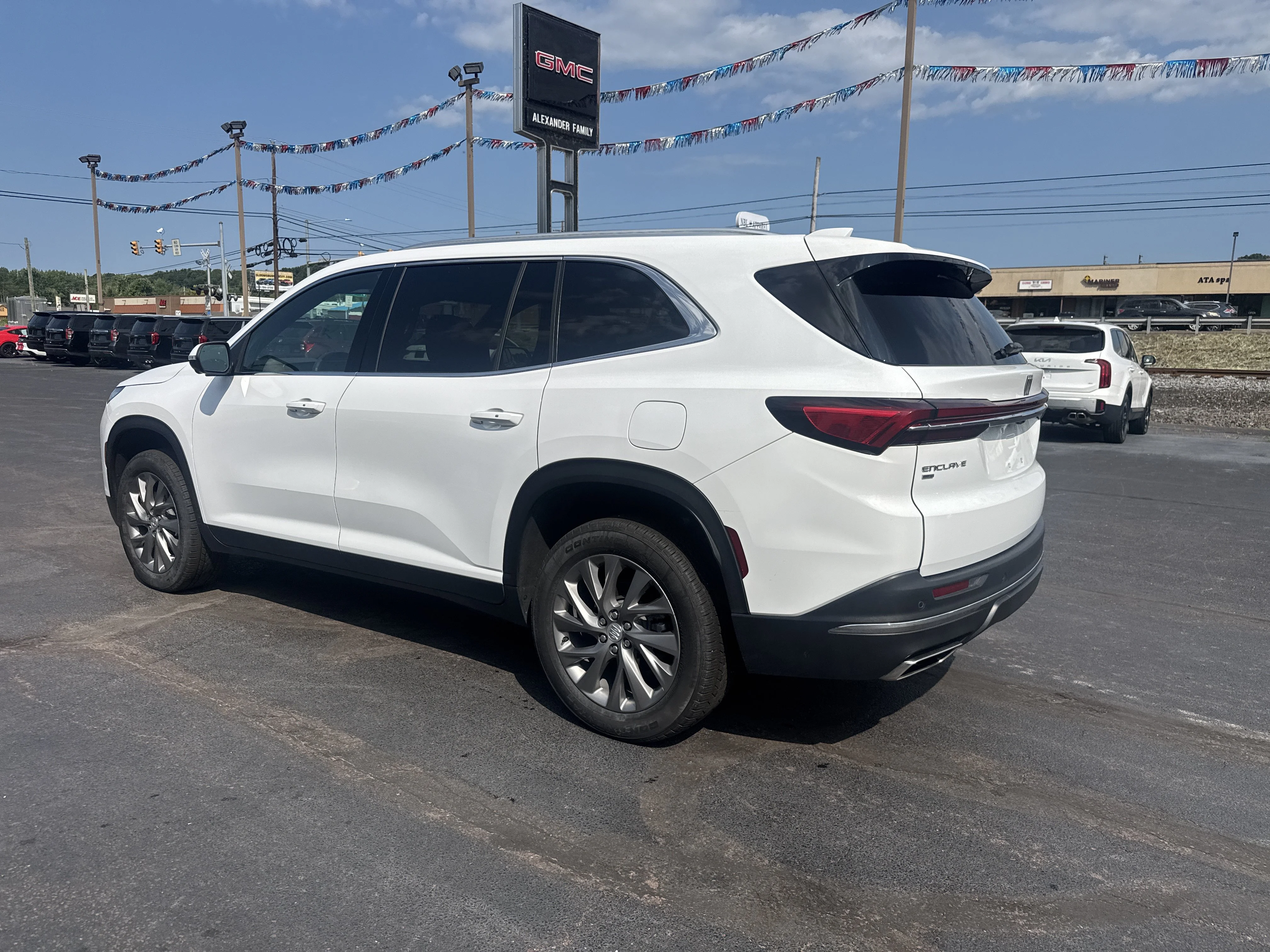 Used 2026 Summit White Buick Preferred image 6