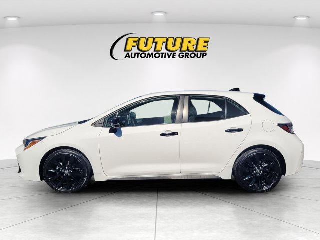 Used 2022 White Toyota SE Nightshade Edition image 6