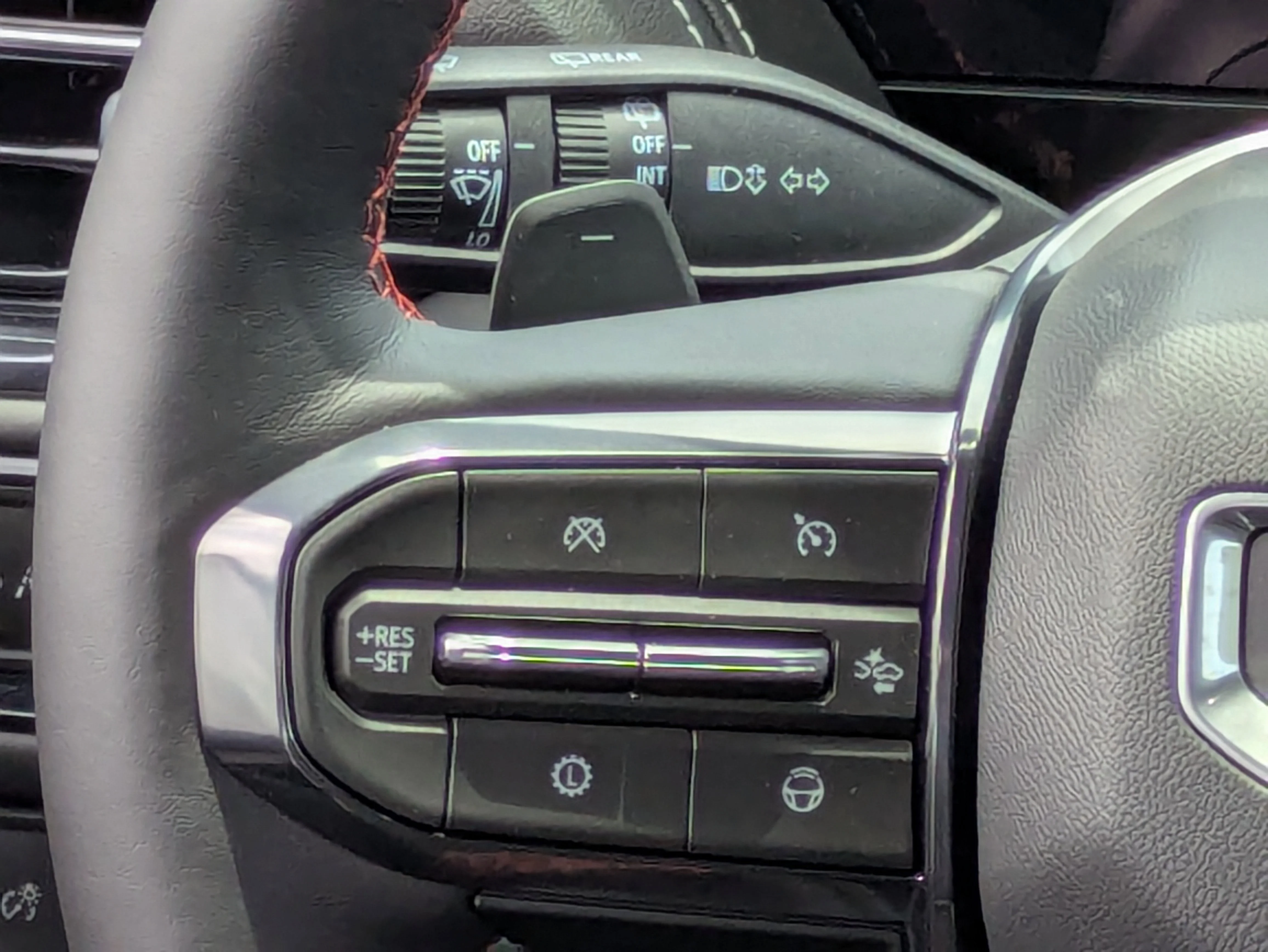 2026 GMC Yukon XL AT4 Ultimate - Photo 23