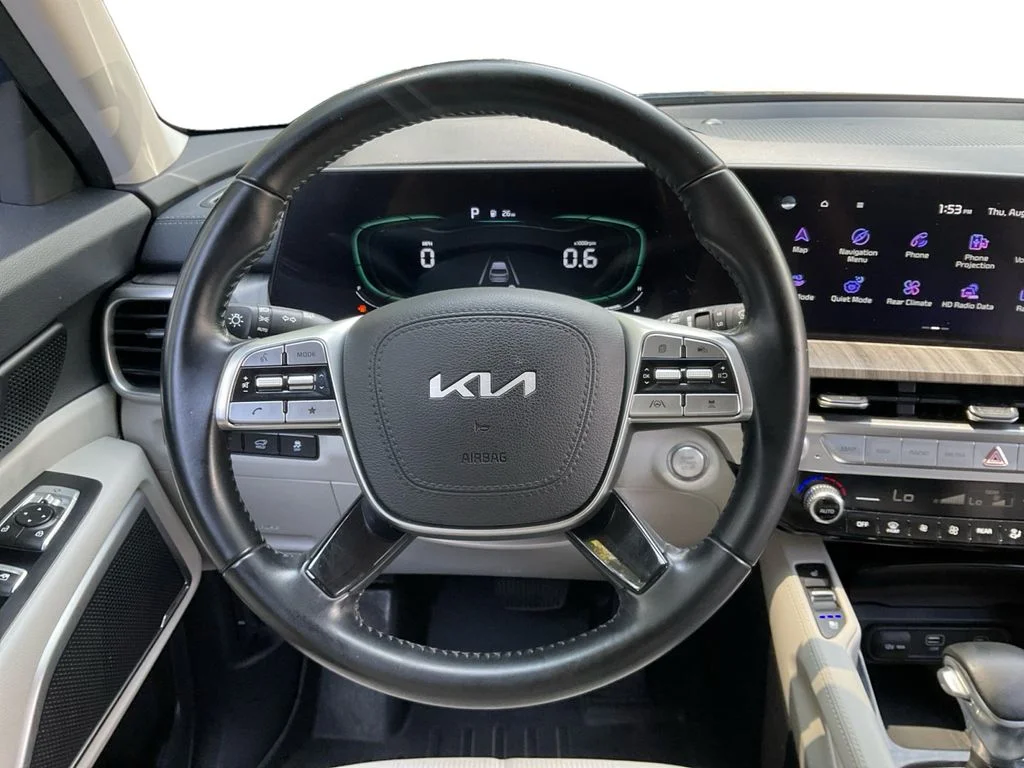 Used 2023 Black Kia EX image 17