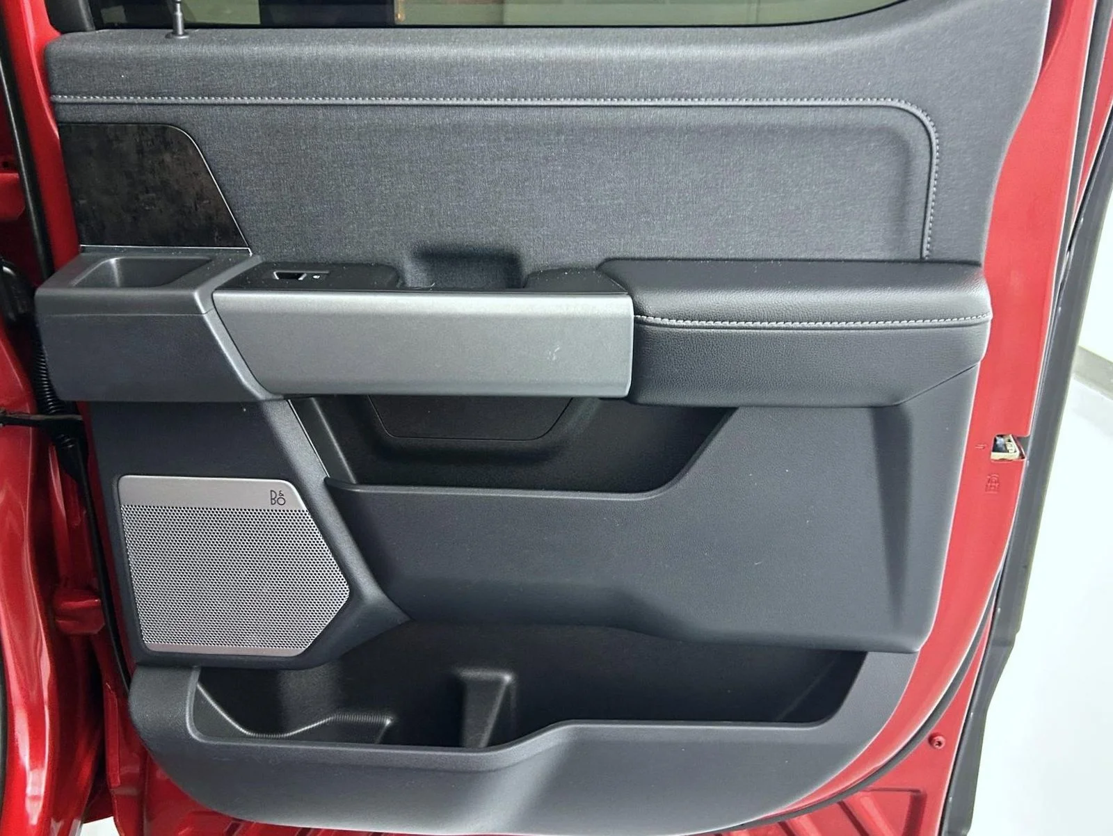 Used 2023 Red Ford Lariat image 18