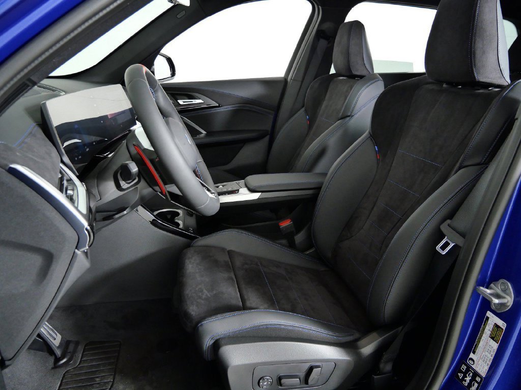 Used 2026 Portimao Blue Metallic BMW M35i image 34