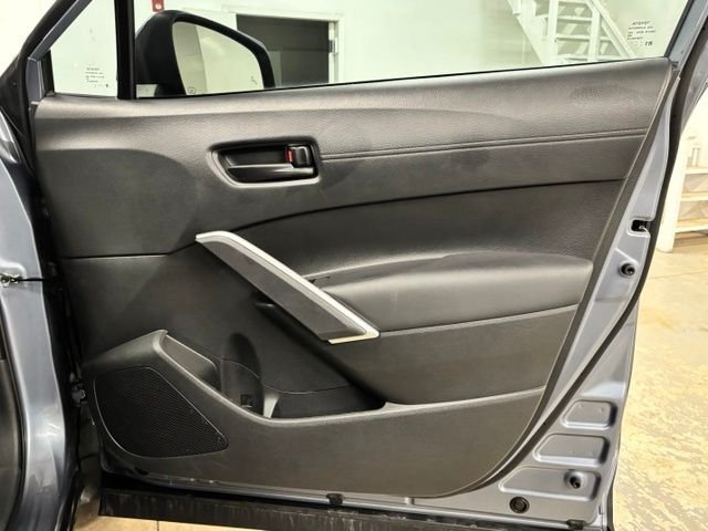 Used 2024  Toyota Hybrid SE image 23