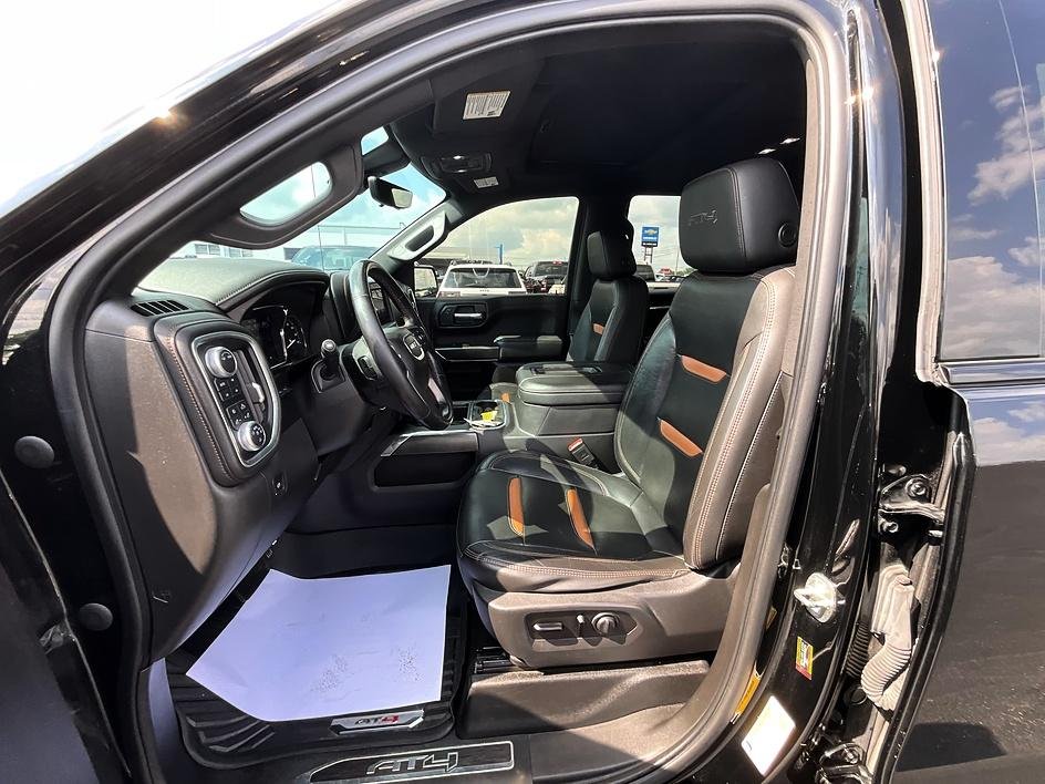 Used 2020 Black GMC AT4 image 17