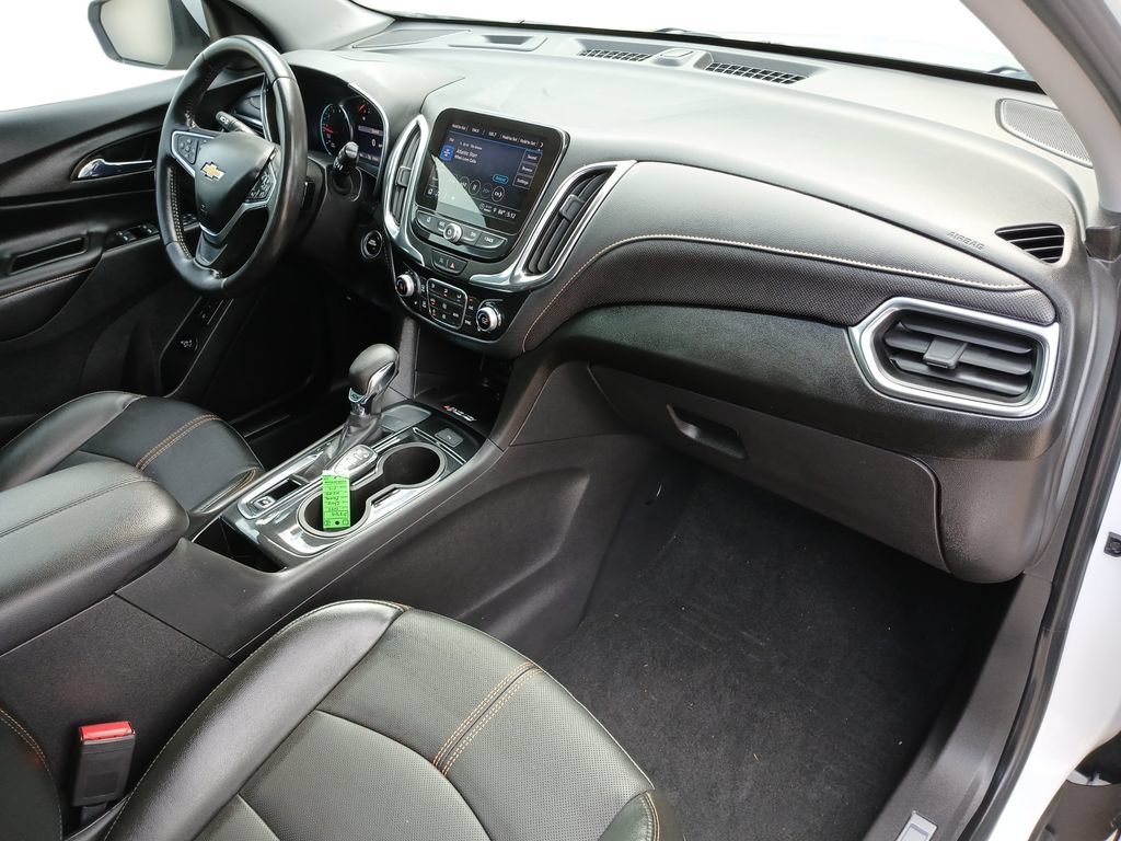 Certified Used 2022 Iridescent Pearl Tricoat Chevrolet Premier image 30