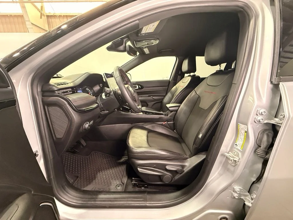 Used 2024 Silver Jeep Trailhawk image 17