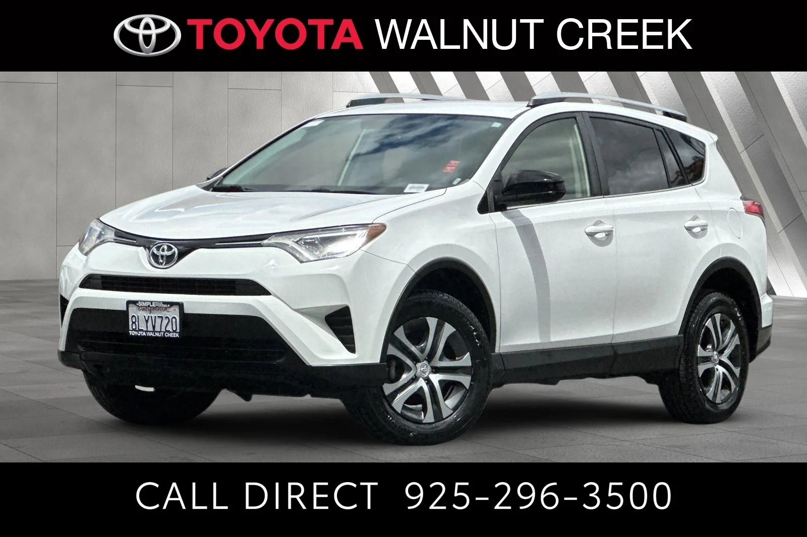 2016 Toyota RAV4 LE's photo